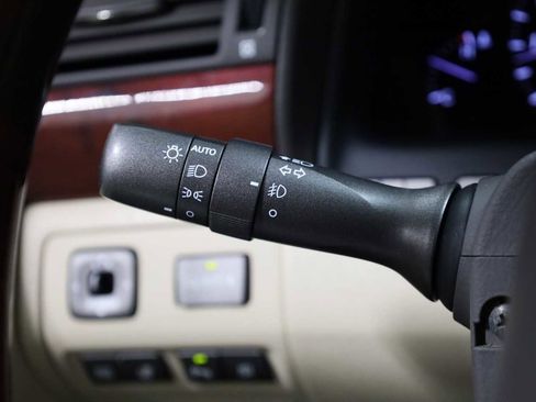 Used 2011 Lexus LS 460 w/ Comfort Pkg image 28