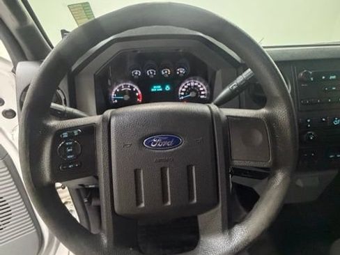 Used 2014 Ford F250 XL w/ Power Equipment Group AWD/4WD image 14