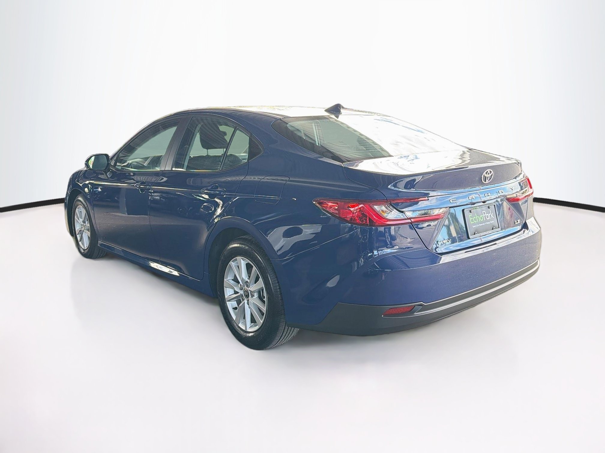 Used 2026 Toyota Camry LE FWD image 5