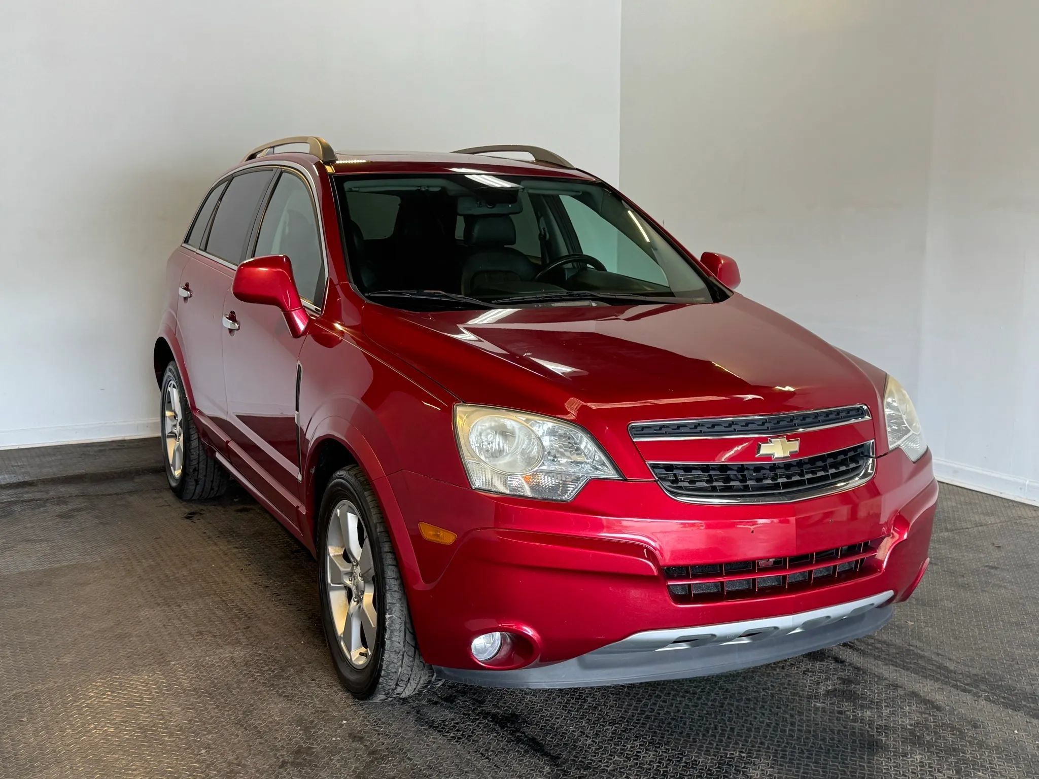 Used 2013 Chevrolet Captiva Sport LTZ FWD image 3