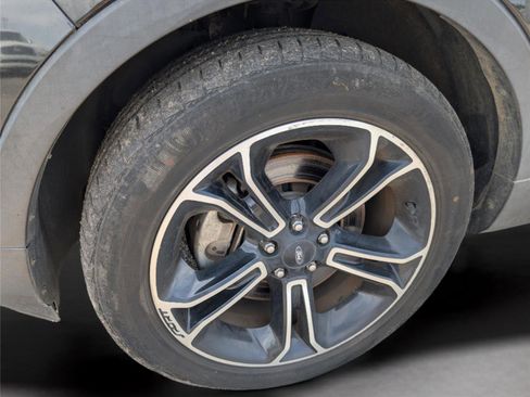 Used 2015 Ford Explorer Sport w/ Equipment Group 401A image 6