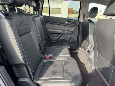 Certified 2022 Volkswagen Atlas SE image 11