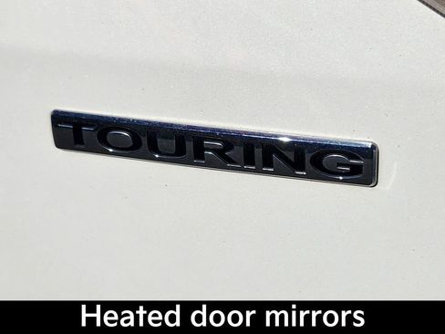 Used 2014 Honda Odyssey Touring image 16