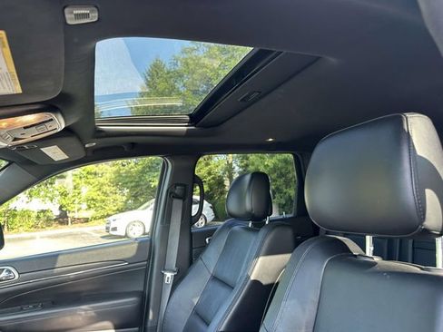 Used 2019 Jeep Grand Cherokee Limited AWD/4WD image 22