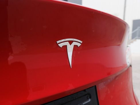 Used 2021 Tesla Model Y 2WD image 11