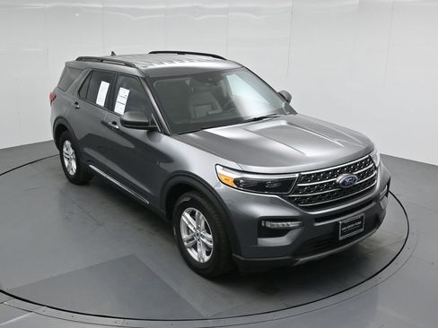 Certified 2023 Ford Explorer XLT w/ Equipment Group 202A image 43