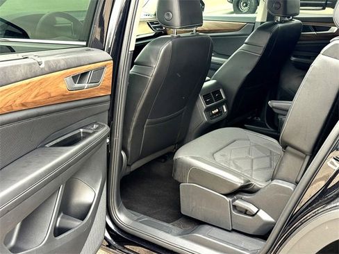 Certified 2024 Volkswagen Atlas SE image 24