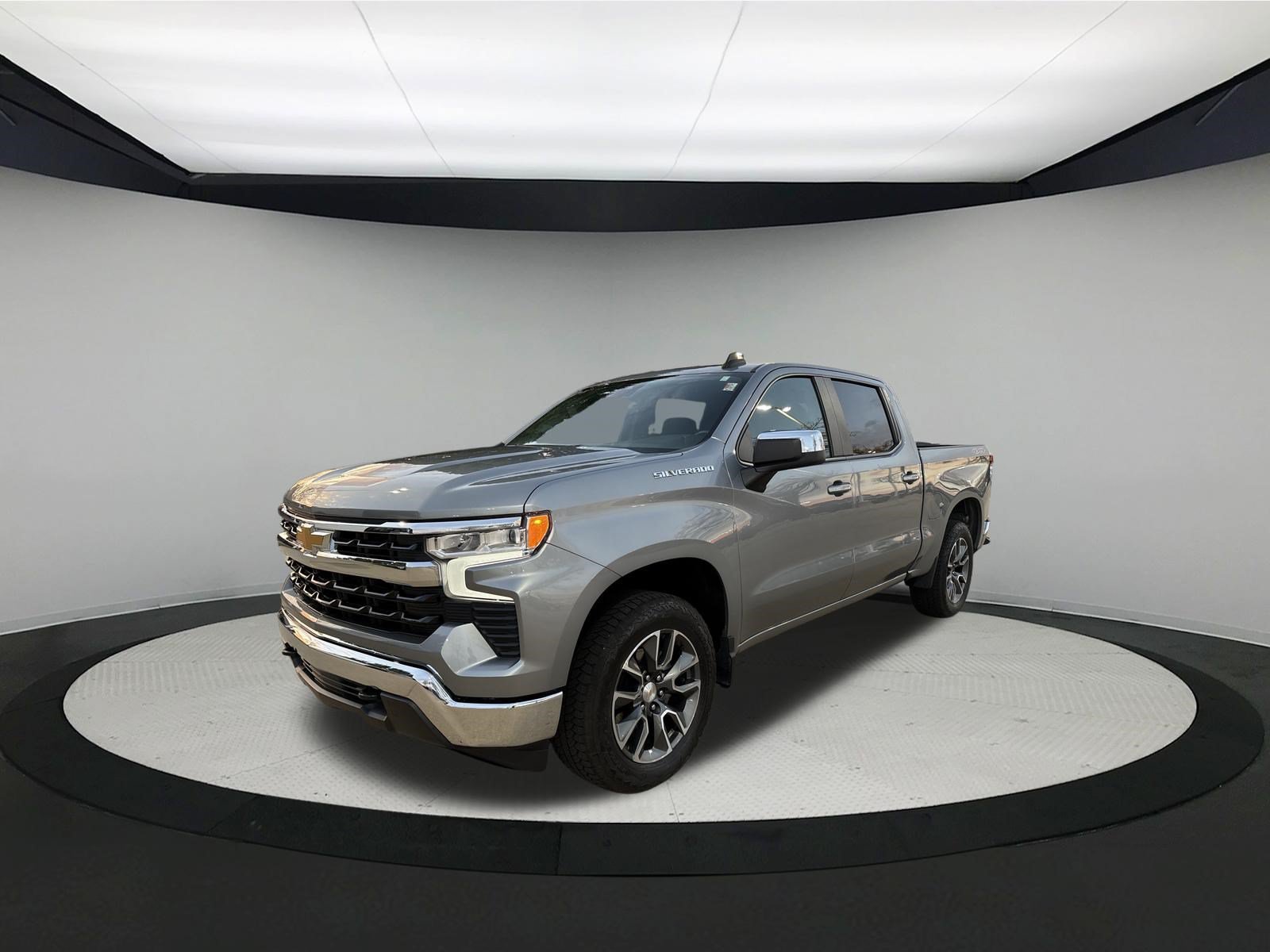 Used 2024 Chevrolet Silverado 1500 LT AWD/4WD image 3