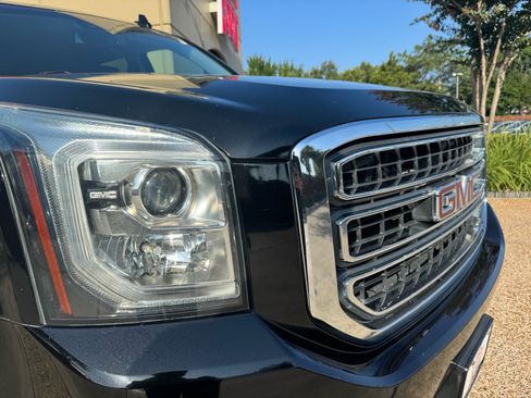 Used 2019 GMC Yukon XL SLT AWD/4WD image 2