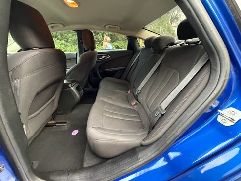 Used 2015 Chrysler 200 Limited FWD image 24