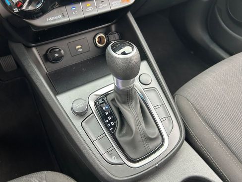 Used 2022 Hyundai Kona SEL FWD image 15