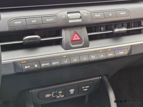 Used 2025 Kia K4 LX image 24