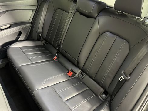 Used 2024 Audi Q4 e-tron Prestige image 20