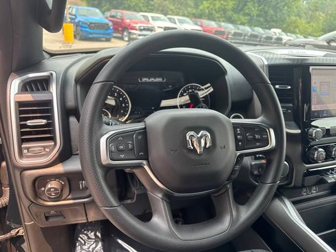 New 2026 RAM 1500 Express AWD/4WD image 17