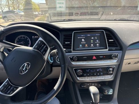 Used 2019 Hyundai Sonata Limited image 9