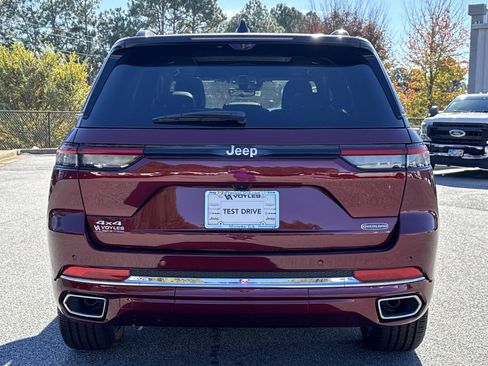 New 2025 Jeep Grand Cherokee Overland w/ Luxury Tech Group IV AWD/4WD image 7