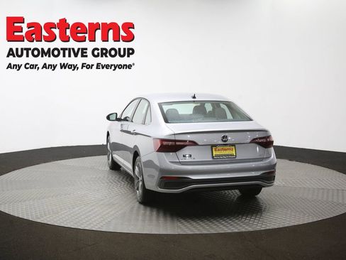 Used 2024 Volkswagen Jetta SE image 64