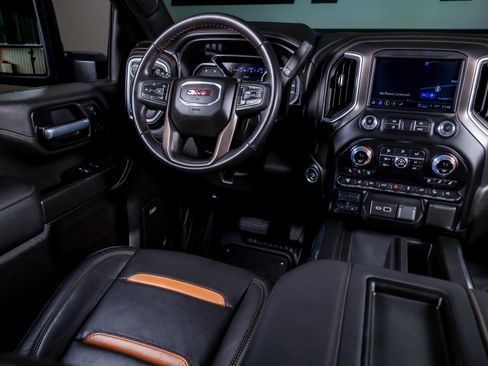 Used 2021 GMC Sierra 2500 AT4 w/ AT4 Premium Plus Package AWD/4WD image 7