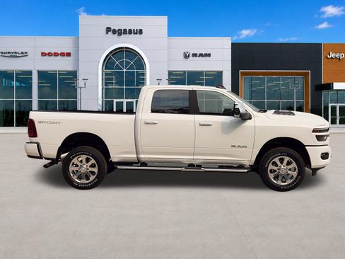 New 2026 RAM 2500 Laramie w/ Sport Appearance Package AWD/4WD image 7