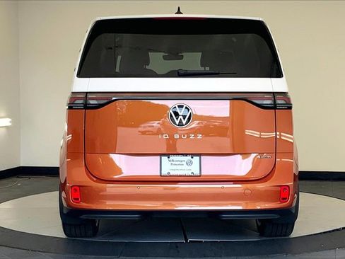 New 2025 Volkswagen ID. Buzz 1st Edition image 5