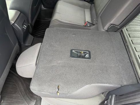Used 2024 Subaru Crosstrek 2.0i Premium AWD/4WD image 21