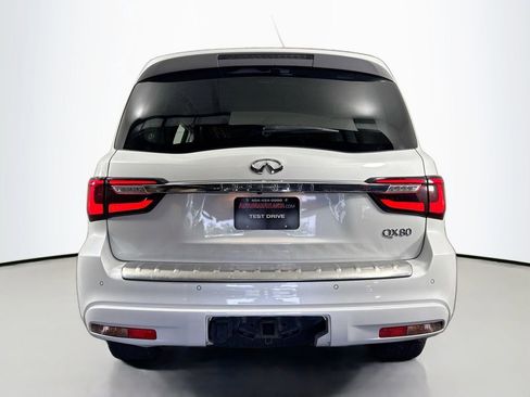 Used 2018 INFINITI QX80 4WD w/ Deluxe Technology Package image 6