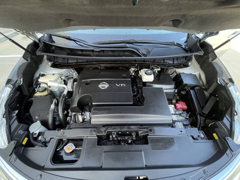 Used 2018 Nissan Murano S FWD image 18
