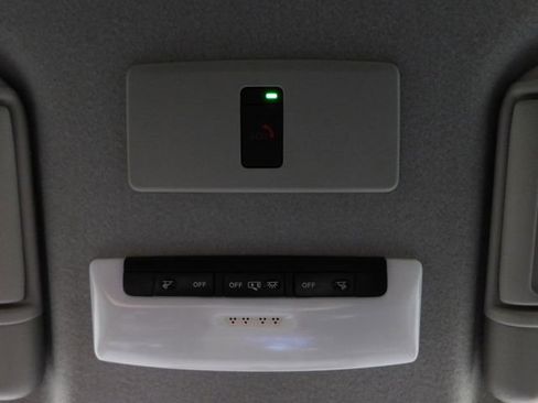 Used 2024 Nissan Kicks SV image 33