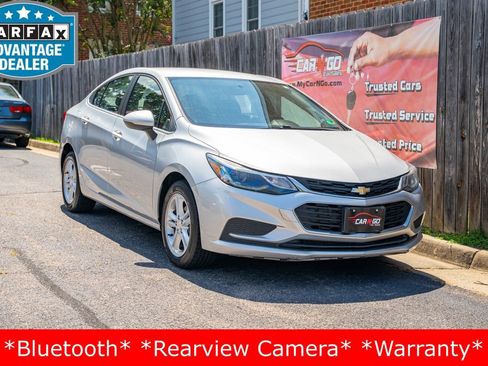 Used 2018 Chevrolet Cruze LT w/ Convenience Package image 3