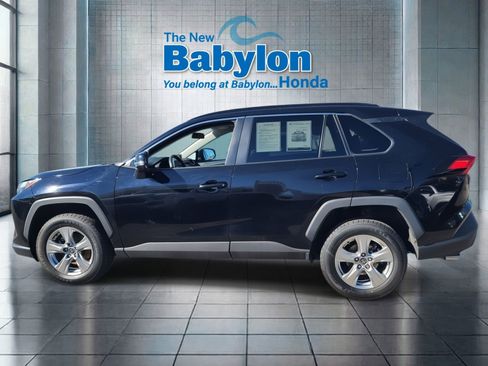 Used 2023 Toyota RAV4 XLE image 2