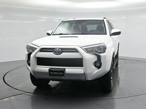 Used 2024 Toyota 4Runner TRD Off-Road image 52