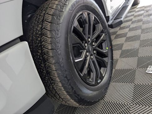 New 2025 Ford F150 Lariat w/ Equipment Group 502A High image 9