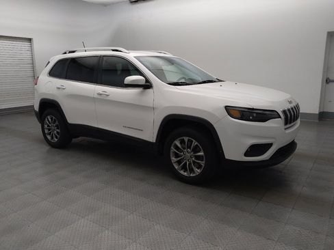 Used 2019 Jeep Cherokee Latitude Plus FWD image 11