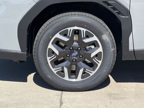 New 2026 Subaru Forester Premium AWD/4WD image 32