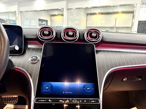 Used 2023 Mercedes-Benz C 300 Sedan image 21