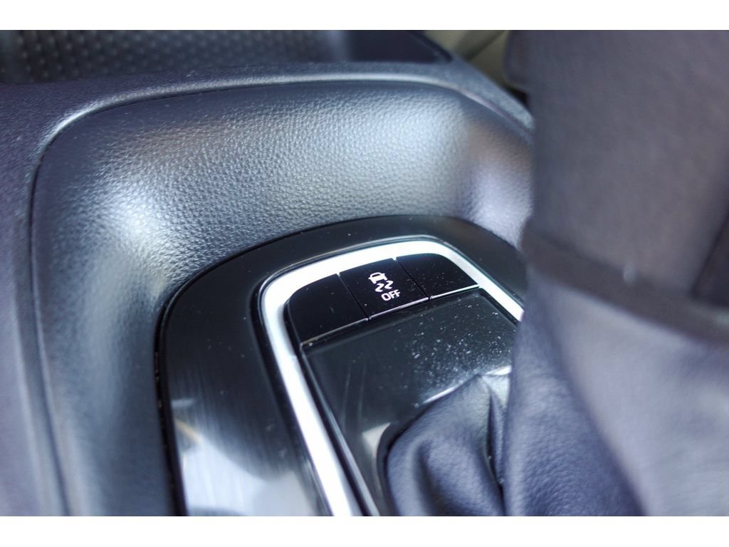 Used 2025 Toyota Corolla LE FWD image 23
