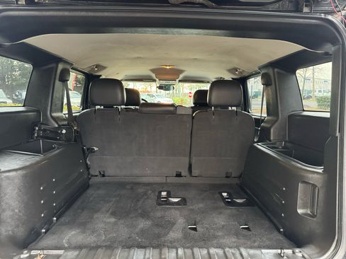 Used 2005 HUMMER H2 w/ Preferred Equipment Group image 16