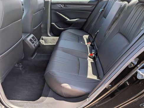 Used 2021 Honda Accord Touring image 19