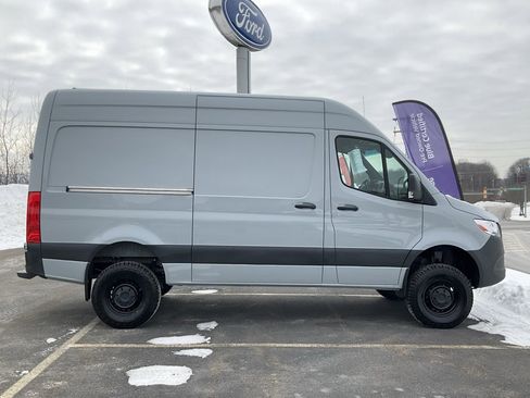 Used 2023 Mercedes-Benz Sprinter 144 Cargo image 24