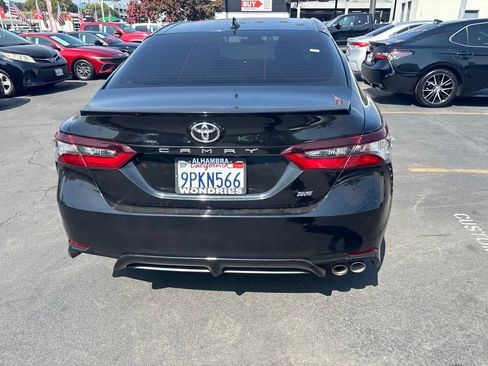 Used 2022 Toyota Camry SE w/ Carpet Mat Package (TMS) FWD image 5