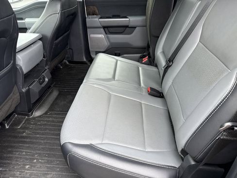 Used 2021 Ford F150 Lariat w/ Equipment Group 501A Mid image 18