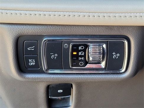 Used 2022 Lincoln Nautilus Reserve w/ Equipment Group 201A image 15