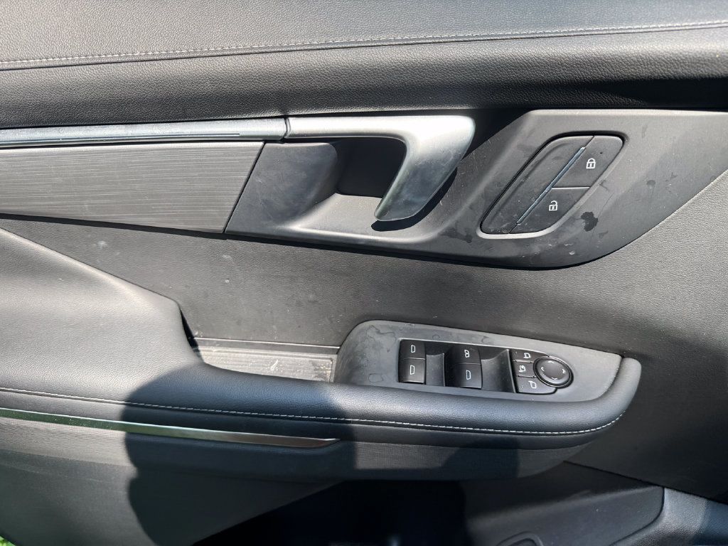 Used 2026 Buick Enclave Preferred AWD/4WD image 25