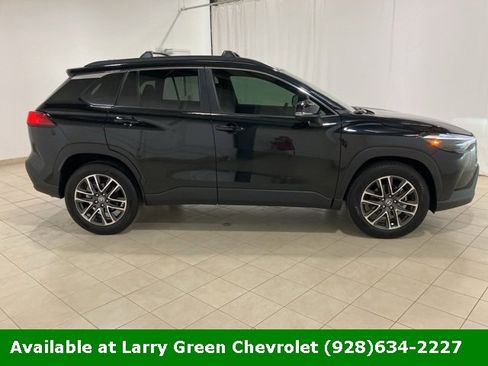 Used 2026 Toyota Corolla Cross XLE image 6