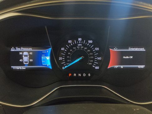 Used 2017 Ford Fusion SE w/ Fusion SE Technology Package FWD image 23