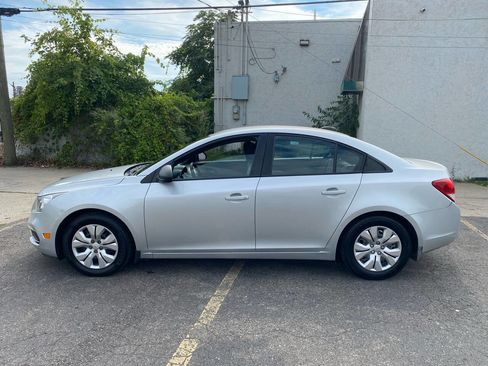 Used 2016 Chevrolet Cruze LS image 6