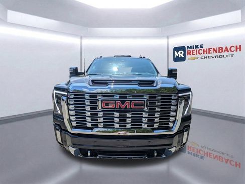 Used 2025 GMC Sierra 2500 Denali w/ Technology Package AWD/4WD image 9