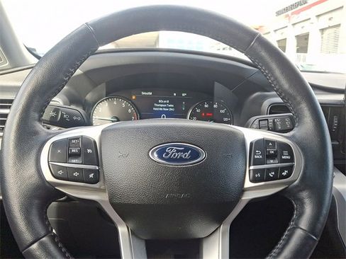 Used 2022 Ford Explorer XLT w/ Equipment Group 202A image 15