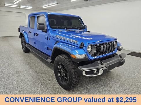 Used 2025 Jeep Gladiator Sport AWD/4WD image 3