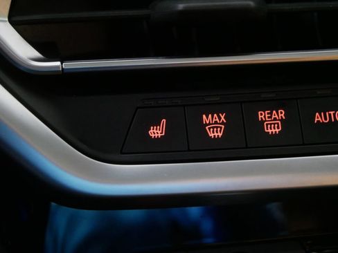 Used 2022 BMW X3 xDrive30i AWD/4WD image 32